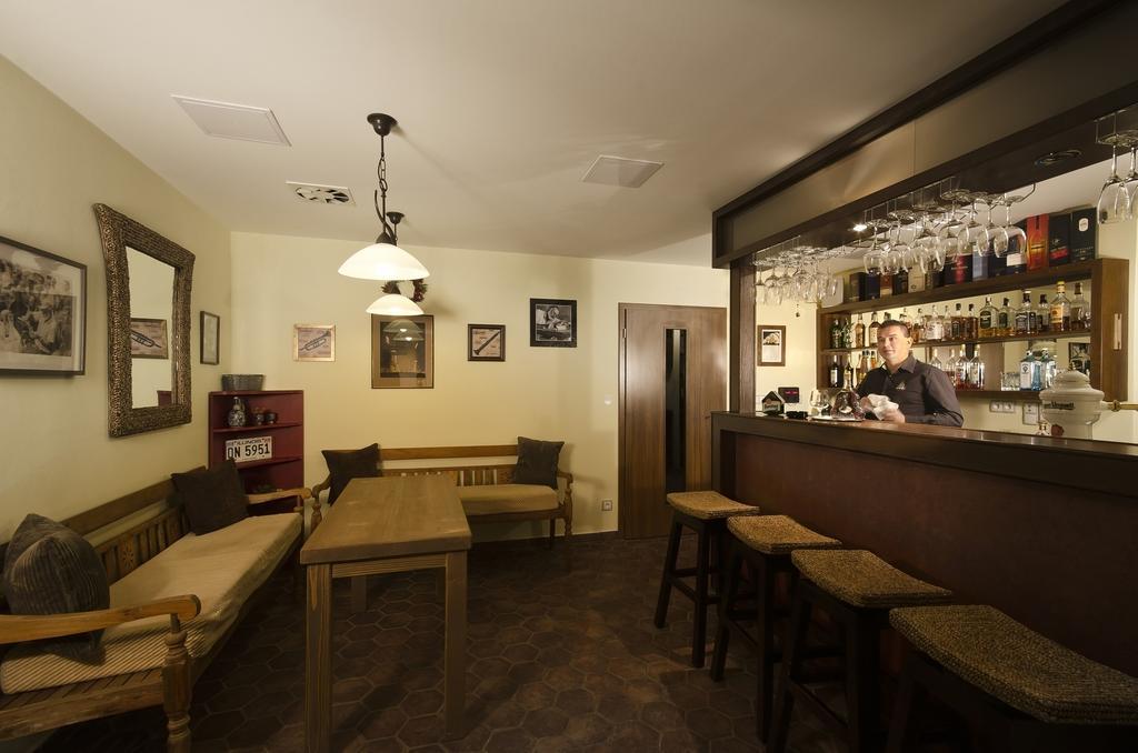 Hotel Annín מראה חיצוני תמונה