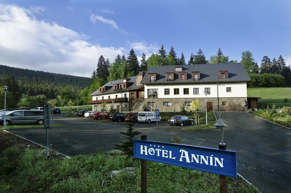 Hotel Annín מראה חיצוני תמונה